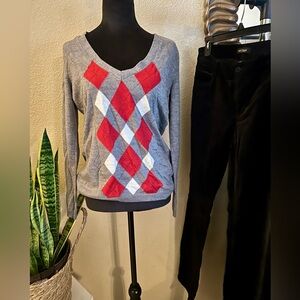 New York & Company Gray V-Neck Sweater with Red Argyle